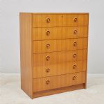 1738 8583 CHEST OF DRAWERS